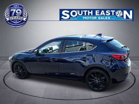 Used 2018 MAZDA MAZDA3 Touring FWD image 8
