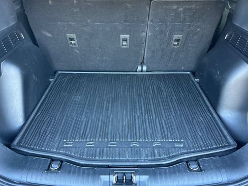 Used 2022 Ford Escape SE FWD image 14