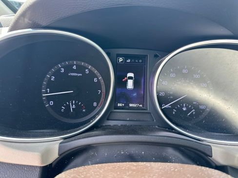 Used 2018 Hyundai Santa Fe Sport FWD image 2