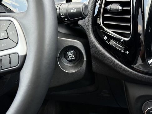 Used 2017 Jeep Compass Limited AWD/4WD image 32