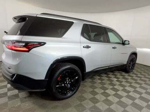 Used 2019 Chevrolet Traverse Premier w/ Redline Edition AWD/4WD image 4