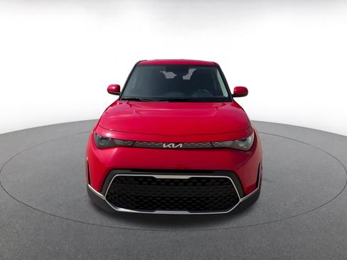 Used 2025 Kia Soul LX w/ LX Technology Package FWD image 3