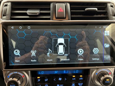 Used 2018 Toyota 4Runner Limited w/ Four Season Floor Mat Package AWD/4WD image 61