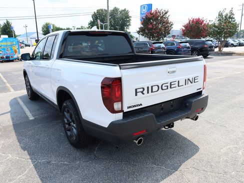 Certified 2024 Honda Ridgeline Sport image 8