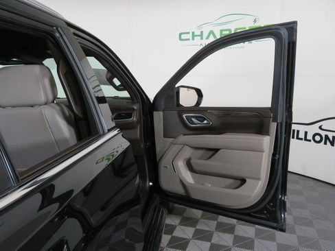 Used 2022 Chevrolet Tahoe LT AWD/4WD image 9
