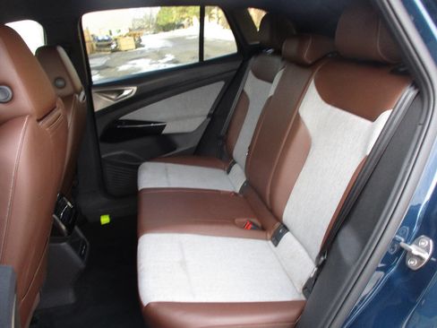 Used 2023 Volkswagen ID.4 Pro image 64