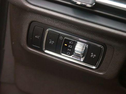 Used 2022 Lincoln Corsair FWD w/ Equipment Group 101A image 24