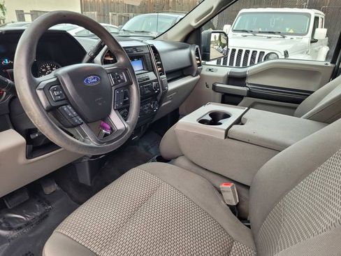 Used 2018 Ford F150 XLT w/ Trailer Tow Package image 11