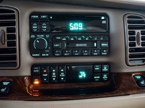 Used 2004 Buick Park Avenue Ultra w/ Ultra Luxury Package FWD image 19