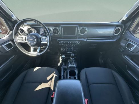 Used 2019 Jeep Wrangler Unlimited Sahara w/ Safety Group AWD/4WD image 18