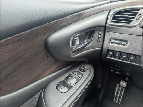 Used 2020 Nissan Murano Platinum FWD image 20