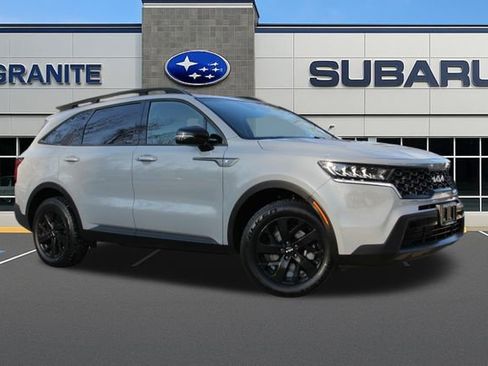 Used 2022 Kia Sorento S image 2