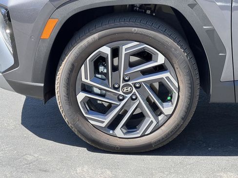 Certified 2025 Hyundai Tucson Limited AWD/4WD image 13