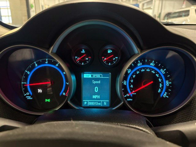 Used 2016 Chevrolet Cruze LT w/ Enhanced Safety Package FWD image 18