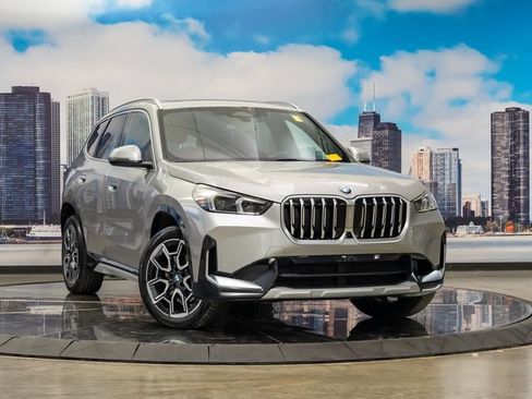 Used 2025 BMW X1 xDrive28i AWD/4WD image 1