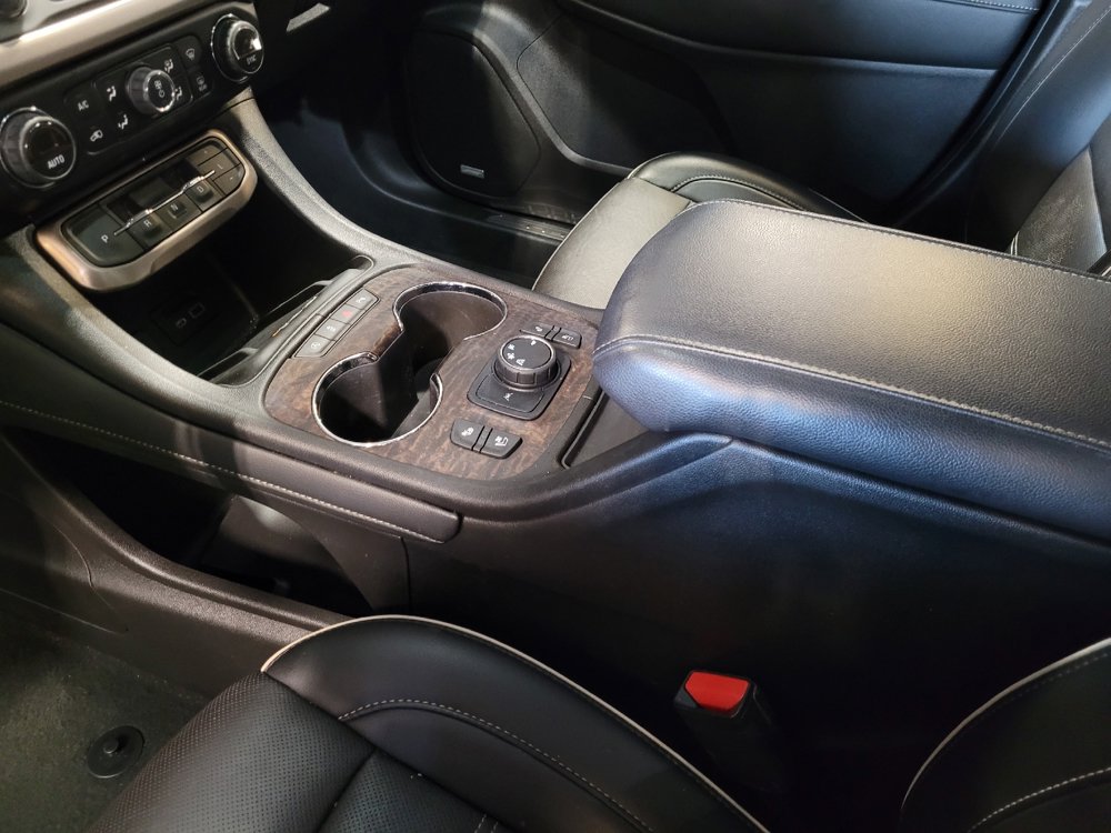 Used 2022 GMC Acadia Denali w/ Denali Ultimate Package FWD image 26