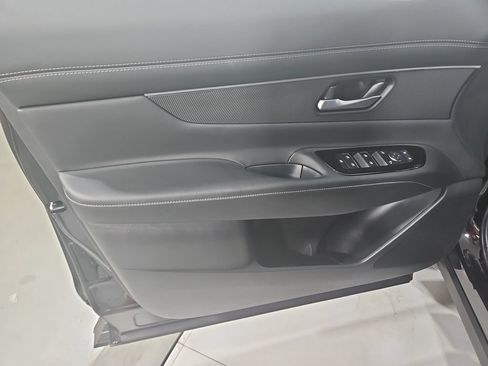 Certified 2025 Nissan Murano SV AWD/4WD image 12