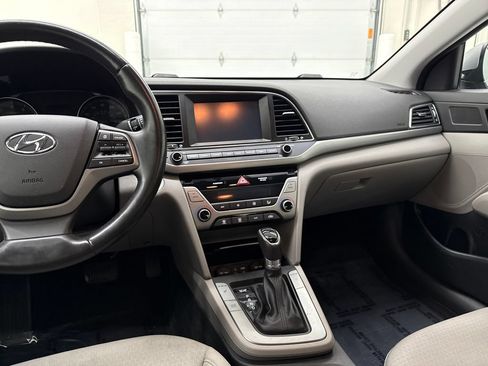 Used 2017 Hyundai Elantra SE w/ SE A/T Tech Package 03 FWD image 16