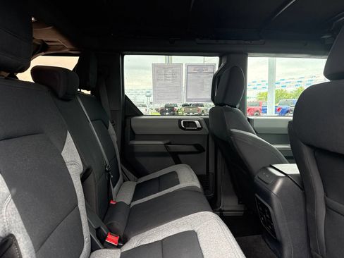 Used 2023 Ford Bronco Big Bend AWD/4WD image 17