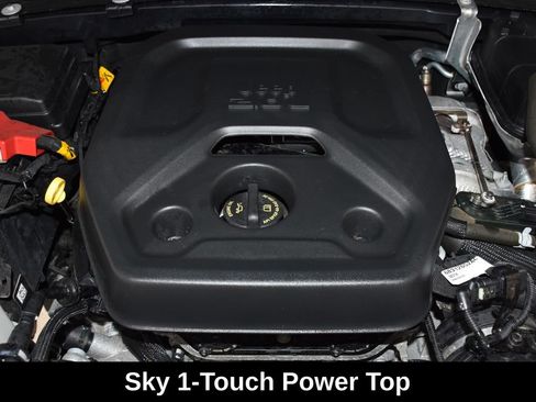 Used 2023 Jeep Wrangler Unlimited Sahara w/ Cold Weather Group AWD/4WD image 12