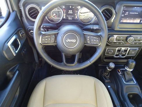 Used 2020 Jeep Wrangler Unlimited Sport image 19