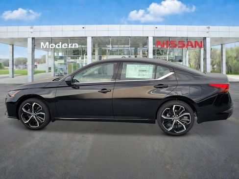 New 2026 Nissan Altima 2.5 SR FWD image 3