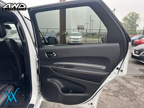 Used 2018 Dodge Durango R/T w/ Technology Group AWD/4WD image 22