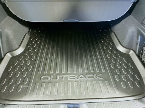 Used 2025 Subaru Outback Premium w/ Popular Package #1A image 31