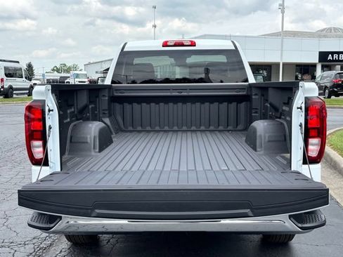 New 2026 GMC Sierra 1500 Pro w/ Convenience Package AWD/4WD image 8
