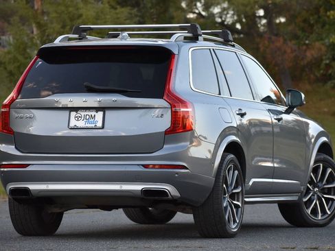 Used 2017 Volvo XC90 T6 Momentum w/ Vision Package AWD/4WD image 5