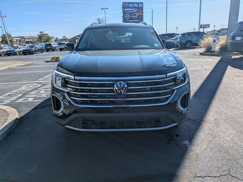 New 2026 Volkswagen Atlas SE image 10
