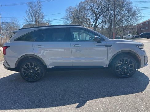 Certified 2023 Kia Sorento SX AWD/4WD image 7