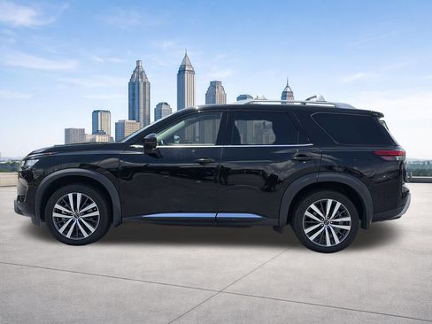 Certified 2022 Nissan Pathfinder Platinum w/ Cargo Package AWD/4WD image 2
