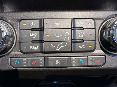 Used 2021 Ford F250 Lariat w/ Lariat Ultimate Package AWD/4WD image 28