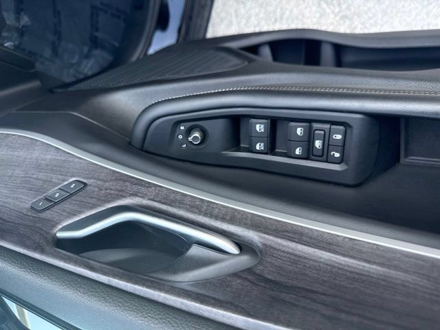Used 2023 Jeep Grand Cherokee Limited w/ Luxury Tech Group II AWD/4WD image 27