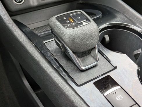 Used 2023 Nissan Rogue SV image 15