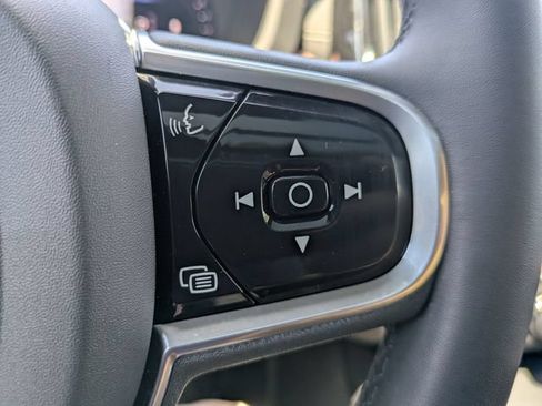 Certified 2023 Volvo XC60 B6 Ultimate w/ Protection Package Premier AWD/4WD image 18
