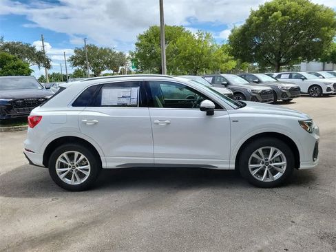 New 2025 Audi Q3 2.0T Premium image 9