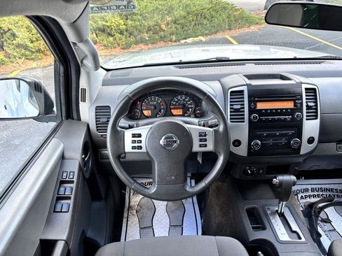 Used 2014 Nissan Xterra X image 21