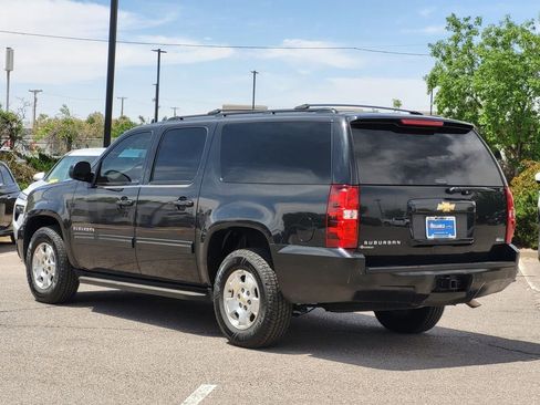 Used 2011 Chevrolet Suburban LS RWD image 3