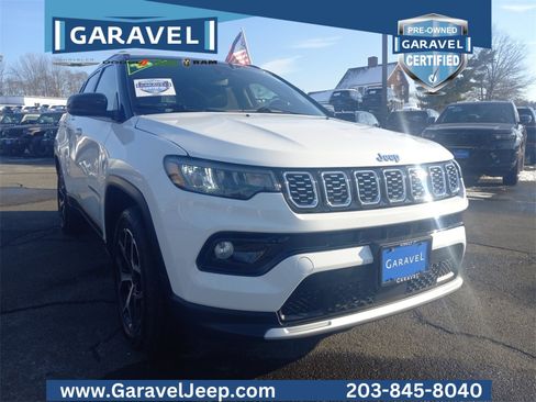 Used 2025 Jeep Compass Limited image 9