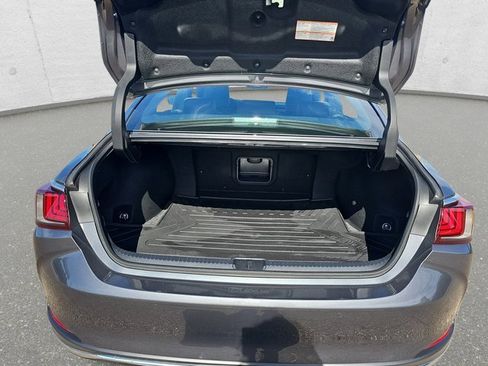 Certified 2025 Lexus ES 300h w/ Premium Package image 12