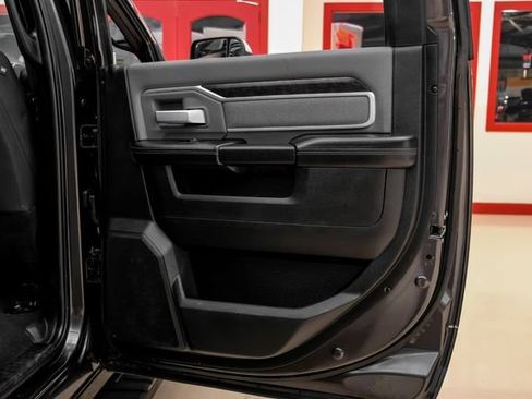 Used 2022 RAM 2500 Big Horn AWD/4WD image 50
