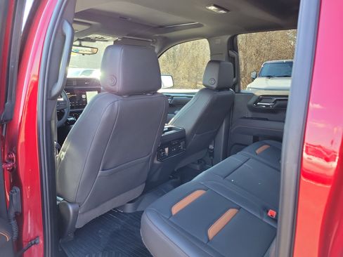 Certified 2025 GMC Sierra 1500 AT4 w/ AT4 Premium Package image 14