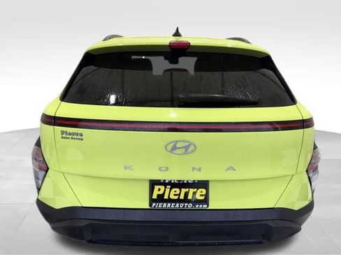 Used 2024 Hyundai Kona SEL image 3