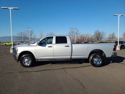 New 2026 RAM 2500 Tradesman image 11