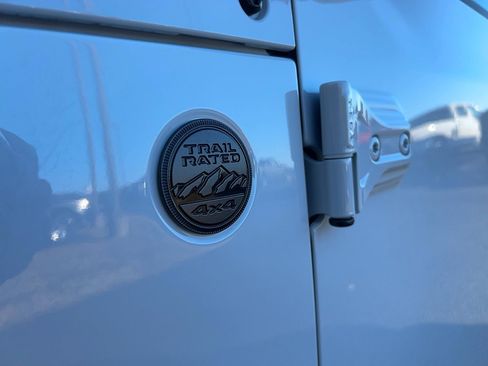 Used 2024 Jeep Wrangler Willys image 11