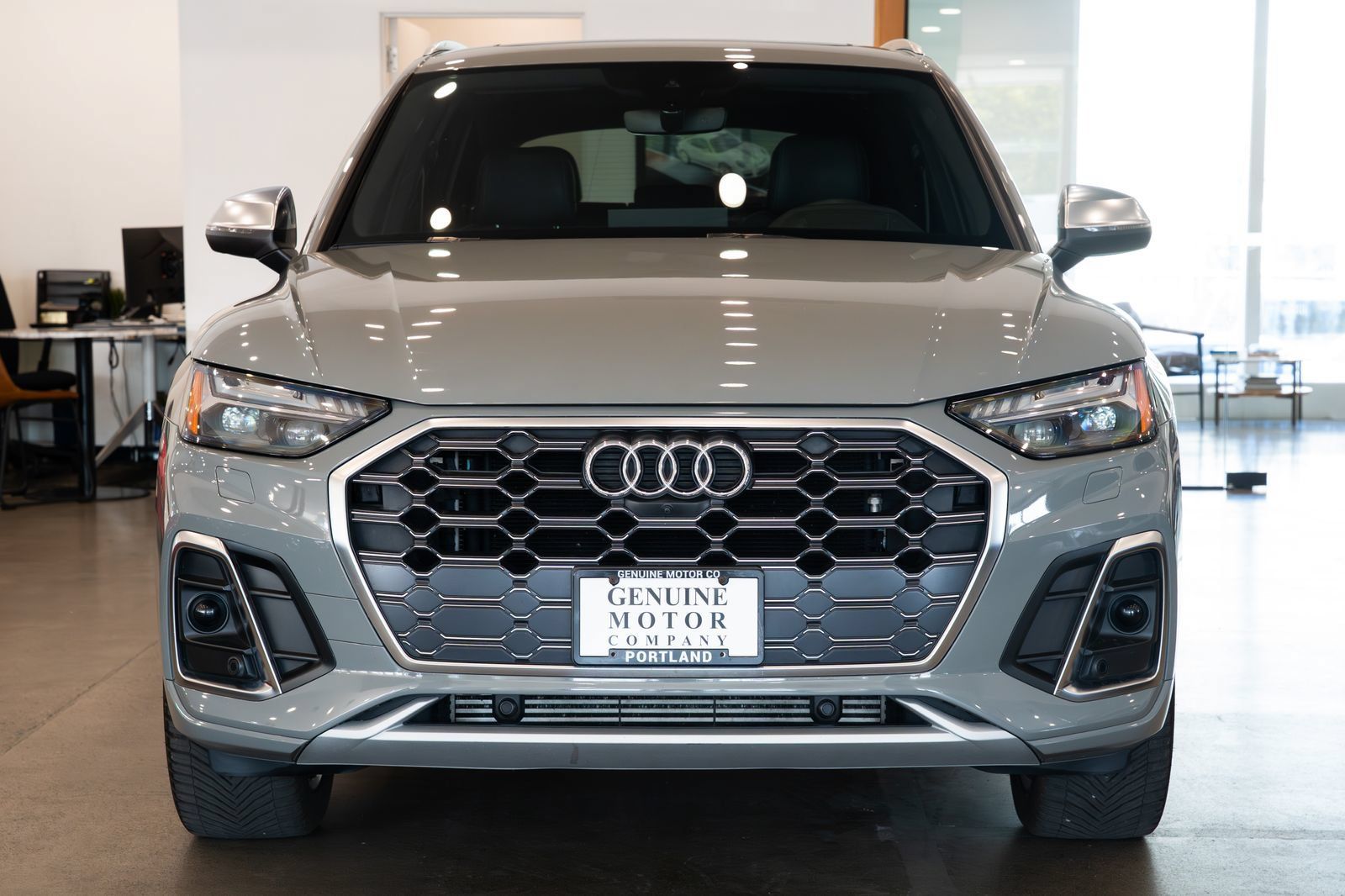 Used 2021 Audi SQ5 Prestige AWD/4WD image 2