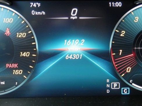 Used 2022 Mercedes-Benz GLC 300 4MATIC image 23
