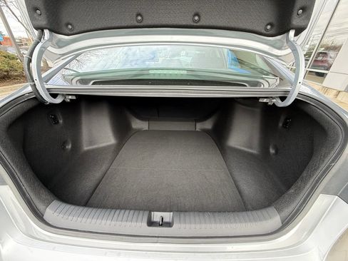 Used 2025 Honda Accord SE image 35